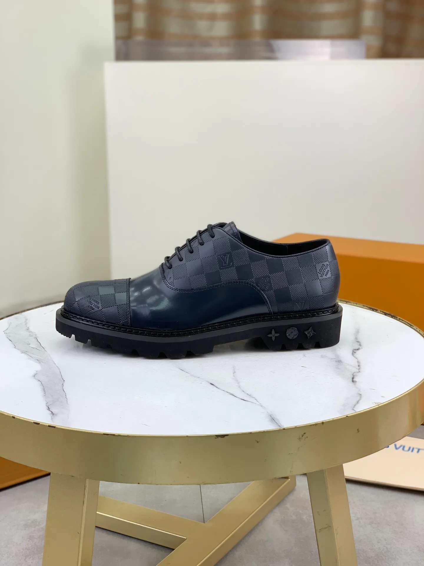 Factory price P820 💎💎💎Top version LOUIS VUITTON [Louis Vuitton] - LV men's business casual leather shoes, luxurious and noble 👞All imported original cowhide, just to create a more comfortable wearing experience, upper: original high-end calfskin➕Imported soft cowhide lining, original lightweight foam outsole✔️Color: 3️⃣colors available Size: 39-44 (38.45 46 can be customized (non-returnable)